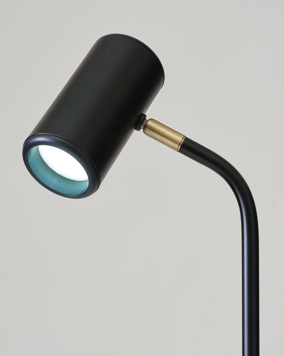 20221121 dbaum brightech 15040.jpg 20221121 dbaum brightech 15040.jpg