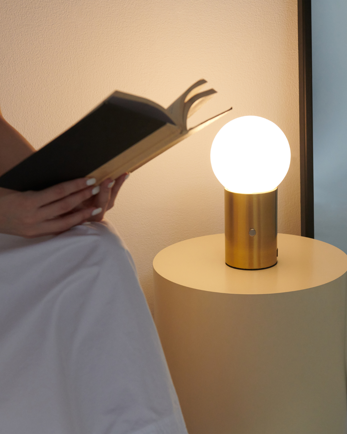 brightech kaitablelamp metal brass.png brightech kaitablelamp metal brass.png